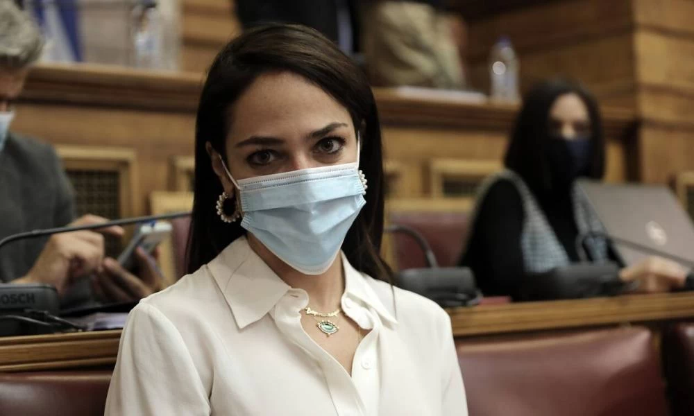 Μιχαηλίδου: Καμία πρόθεση να καταργηθούν επιδόματα